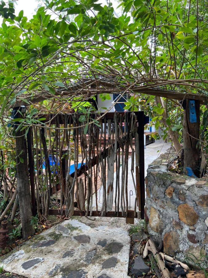 Prune Cafe Deshaies Luaran gambar